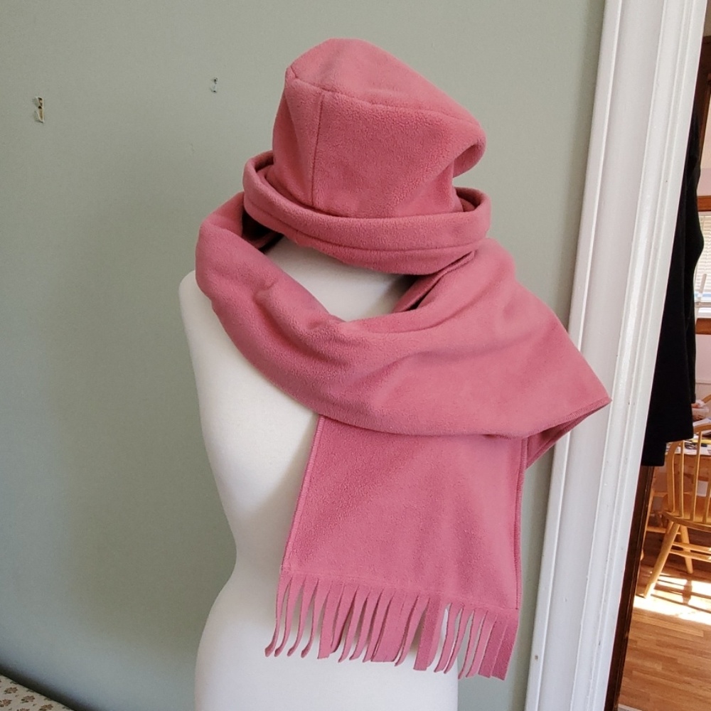Fleece Hat & Scarf